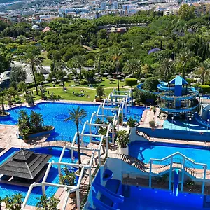 Benal Beach, Luxury Sea & Mountain View Beachside 1 Bedroom Apartment