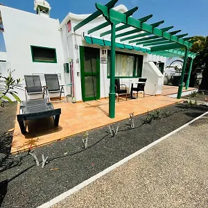 https://playa-park-puerto-del-carmen-lanzarote.in-canary-islands.com